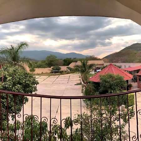 Hotel Y Restaurante Villas Del Sol Халпан Екстериор снимка