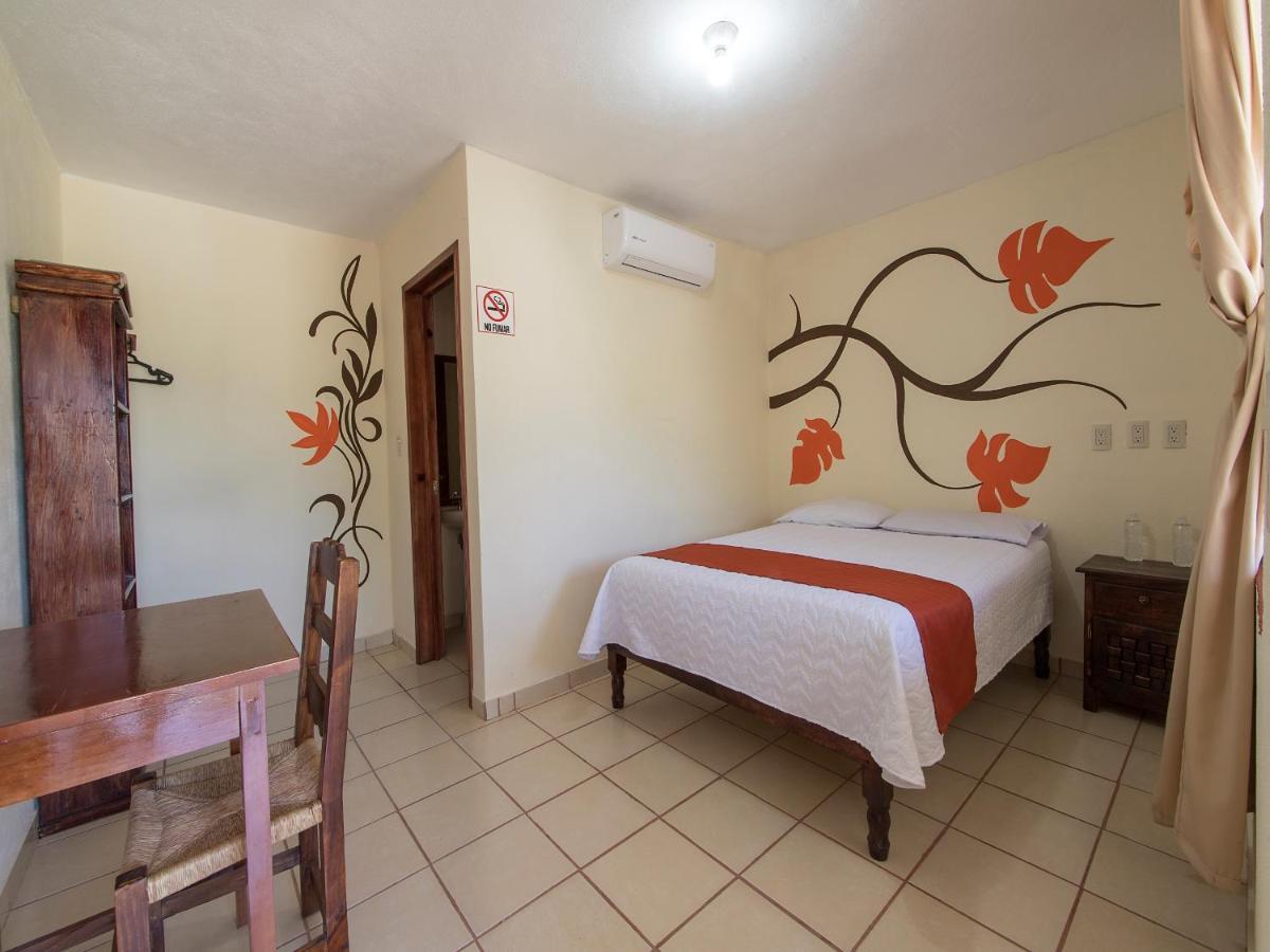 Hotel Y Restaurante Villas Del Sol Халпан Екстериор снимка